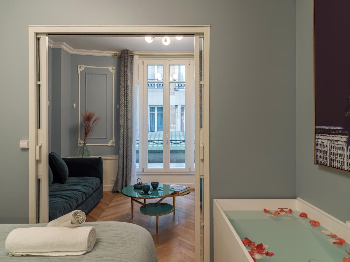 The Pompadour Suite Paris Exterior photo
