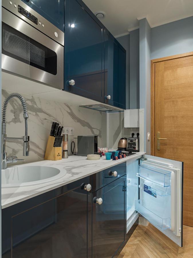 The Pompadour Suite Paris Exterior photo