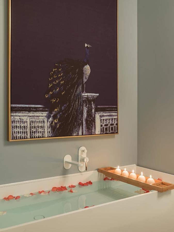 The Pompadour Suite Paris Exterior photo