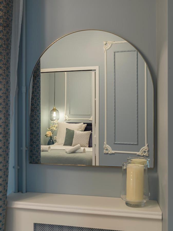 The Pompadour Suite Paris Exterior photo